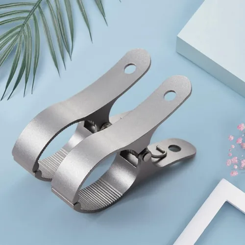 Vista 3 de Zerodeko Clips de alta resistencia, 2 clips para toallas de playa, resistentes al viento, abrazaderas de edredón de aleación de aluminio, clips