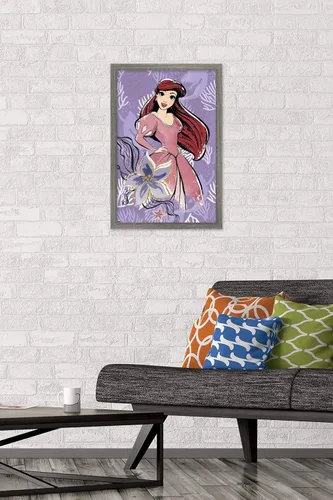 Vista 2 de Disney Ultimate Princess Celebration - Póster de pared de Ariel, 22.4 pulgadas de largo x 14.7 pulgadas, versión enmarcada en madera de granero