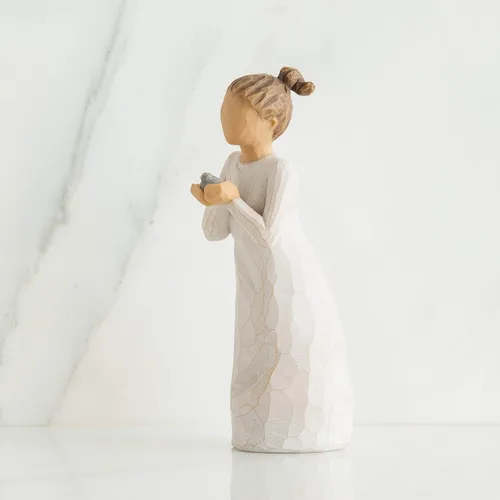 Vista 3 de Willow Tree Nurture, figura esculpida pintada a mano Hand-Painted Resin Figurine, Sculpted by Artist Susan Lordi, Celebrates Loving Family