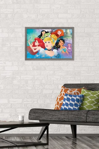 Vista 2 de Trends International Disney Princess - Póster de pared de Gaze, 14.72 x 22.37 pulgadas, versión enmarcada de madera de granero