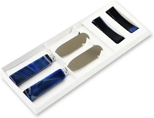 Vista 3 de NOVICA Restos esparcidores de ágata azul teñida, cuchillos de zafiro Deli' (par)