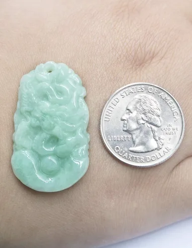 Vista 2 de Dahlia Collar de jade del zodiaco chino, jadeíta birmana certificada de grado A real