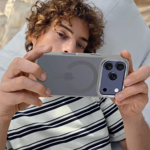 Vista 593 de Anuck - Funda magnética para iPhone 11 compatible con MagSafe, carcasa trasera mate translúcida dura, borde de TPU, delgada, resistente a impactos