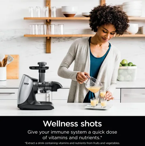 Vista 7 de Ninja Cold Press Juicer Pro - Potente exprimidor lento - Cloud Silver JC100 (renovado)