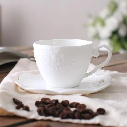 Vista 6 de Taza tazas de cerámica taza de café conjunto blanco pequeño real lujo vintage taza de té platillo boda flor tazas de café taza de café