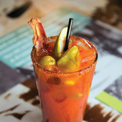 Vista 3 de Divina Bloody Mary - Aceitunas griegas sin hueso, peso neto de 13 onzas