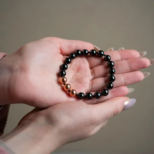 Vista 6 de Karelian Heritage Shungite Stones Elastic Stretchy Bracelet with 3 opper Plated Beads Authetic Shungite Crystal Jewelry Protective Powerful