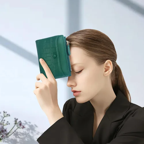 Vista 7 de Cartera pequeña para mujer, cartera compacta de cuero plegable para mujer con cremallera, Patrón de piedra, verde oscuro, Moda