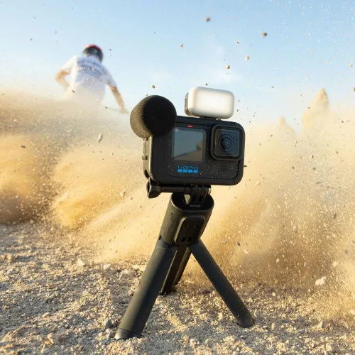 Vista 2 de GoPro HERO12 Black - Cámara de acción impermeable con video Ultra HD 5.3K60, fotos de 27 MP, HDR, sensor de imagen de 1/1.9", transmisión en vivo