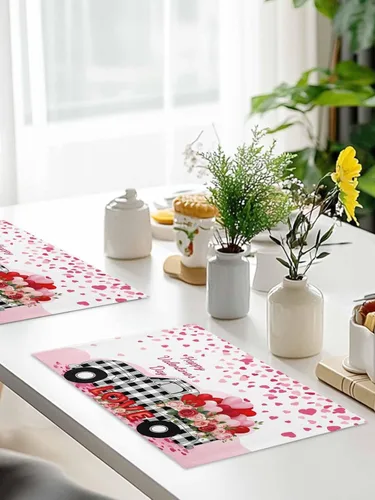 Vista 9 de Juego de 4 manteles individuales para el día de San Valentín para mesa de comedor, camión con globos y rosas románticos de arpillera de corazón rosa
