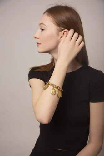 Vista 3 de Ben-Amun Jewelry - Pulsera de oro con dije de inspiración vintage