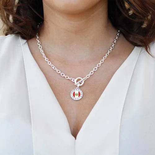 Vista 3 de Inspired Silver - Collar de plata con dije circular de 18 pulgadas con joyas de circonita cúbica