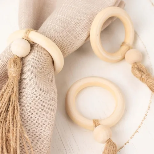 Vista 8 de Efavormart - Paquete de 4 servilleteros de madera color crema con borla tejida de cuentas de yute, estilo granja