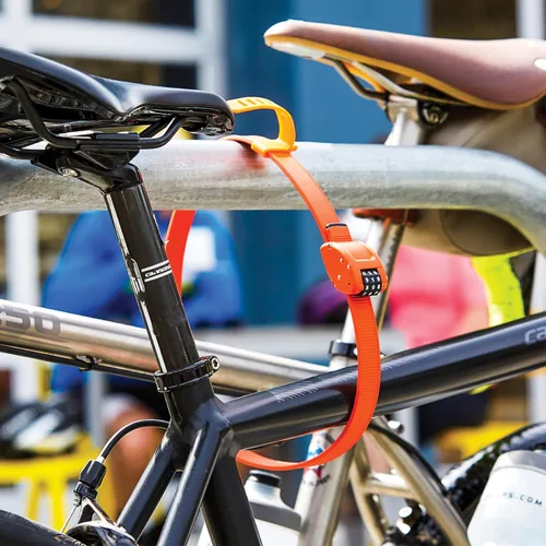 Vista 7 de OTTOLOCK Cinch Lock - Candado de Bicicleta Compacto y Ligero con Combinación Antirrobo, Ideal para Paradas Rápidas, Accesorios para Bicicleta, Negro