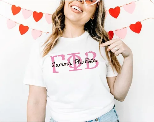 Vista 2 de Gamma Phi Beta Greek Type Tee
