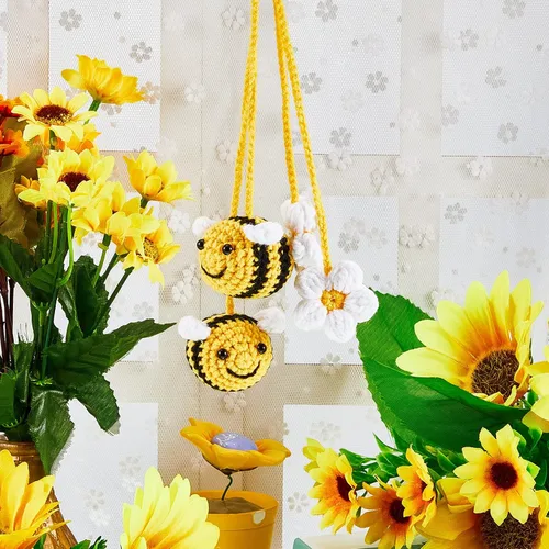 Vista 4 de 4 piezas de lindos accesorios para espejo retrovisor de abeja y flor, decoración de coche de ganchillo, accesorios para espejo de coche tejidos a