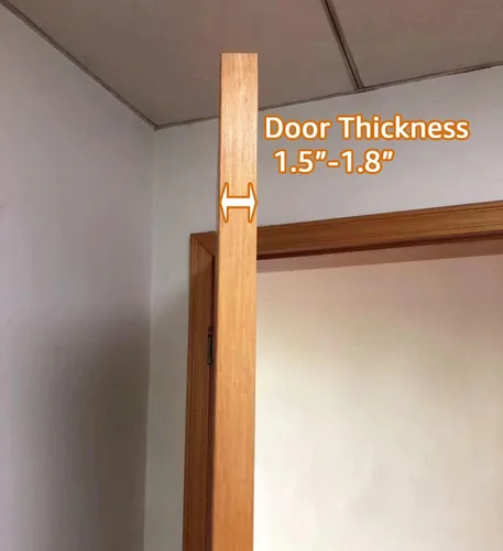 Vista 4 de Amazon Basics - Organizador de zapatos de tamaño mediano para colgar sobre la puerta de 24 bolsillos Sobre la puerta