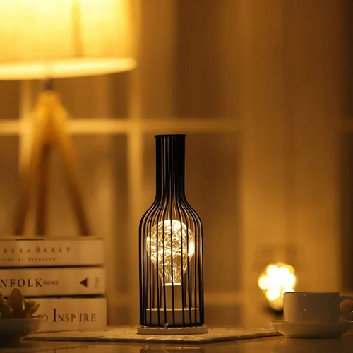 Vista 9 de Ulalaza Lámpara LED de alambre de cobre, adornos de hierro forjado, luz nocturna, dormitorio creativo, estilo nórdico, retro, decoración de viento