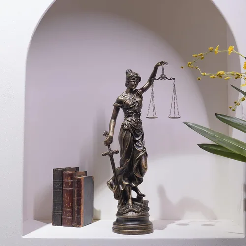 Vista 7 de Estatuas de Lady Justice para decoración del hogar, resina de 21.5 pulgadas de alto, gran estatua antigua de abogados griegos romanos con escamas
