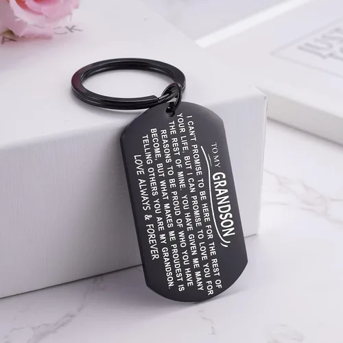 Vista 4 de Llavero con texto en inglés To My Grandson para regalo para nieto de abuela, abuelo, etiqueta de perro, para cumpleaños, graduación, Navidad