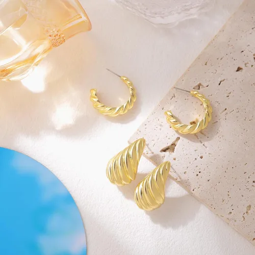 Vista 5 de 2 Pairs Earrings Set for Women, Lightweight Hollow Gold Hoops. Silver Hoop Earrings, 14k Gold Teardrop Hoop Earrings, Rhinestone Waterdrop Earrings