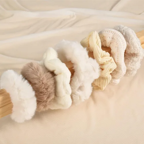 Vista 2 de 7 ligas elásticas de terciopelo sólido para el cabello, estilo suave para mujeres, cabello largo y grueso, sin daños (beige)