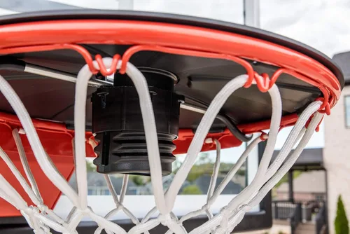 Vista 7 de Goalrilla El bloqueador de llantas de baloncesto protege tu aro con un sistema de bloqueo, color negro