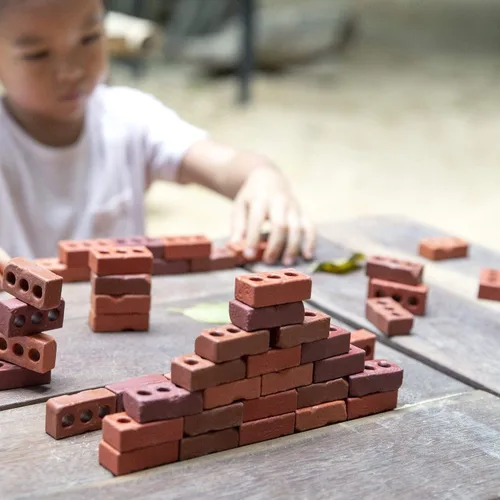 Vista 4 de Guidecraft Little Bricks - Juego de 60 piezas: juego de constructores para construcción y apilamiento, juguete educativo para niños