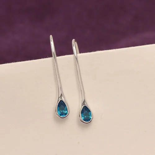 Vista 5 de LeCalla Aretes colgantes de plata de ley 925 Aretes colgantes ligeros en forma de alambre en forma de lágrima para mujer Piercing hipoalergénico