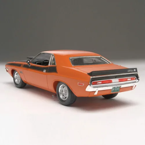 Vista 3 de Revell 1: 24 '70 Dodge Challenger 2 'N 1, naranja
