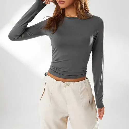 Vista 7 de Camisetas básicas de manga larga para mujer, cuello redondo, ajustadas, lisas, atléticas, ajustadas, para entrenamiento