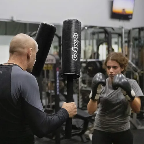 Vista 5 de GoSports Almohadillas acolchadas para entrenamiento de combate y bloqueo – Paquete de 2 para artes marciales y entrenamiento deportivo