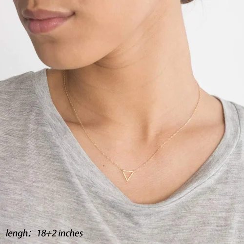 Vista 4 de Turandoss - Collares chapados en oro de 14 quilates para mujer, hechos a mano con múltiples capas de perlas de barra, moneda de disco, luna