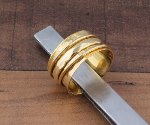 Vista 7 de Gold Plated Spinner Ring, Gold Plated Brass Fidget Anxiety Spinner Ring, Peridot Band For Women, Hand Hammered Worry Spinner Ring Gift
