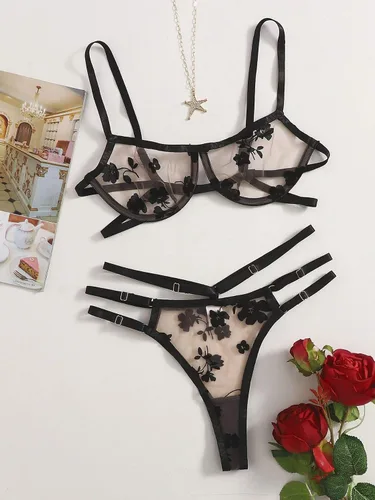 Vista 5 de SheIn Conjunto de lencería de dos piezas con aros de encaje floral para mujer