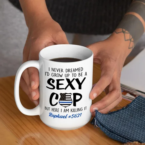 Vista 6 de Taza de café personalizada de policía de regalo para amigo compañero de trabajo, I Never Dreamed I'd Grow Up To Be A Cop Taza de café de cerámica