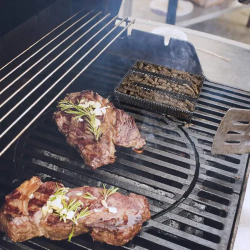Vista 2 de Bandeja de ahumador de pellets de 5 x 8 pulgadas, 12 horas de humo, caja de ahumador para asar a gas, generador de ahumador frío para barbacoa, como