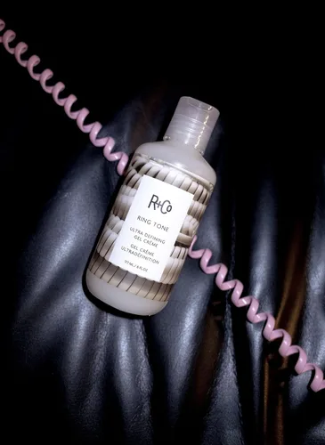 Vista 4 de R+Co RINGTONE Curl Cream – Defines & Enhances Curls, Adds Moisture & Shine, All Hair Types