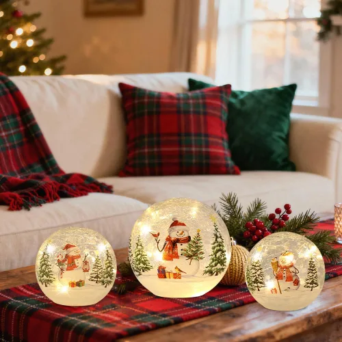 Vista 7 de YEAHOME Decoraciones de Navidad para interiores, juego de 3 bolas de cristal agrietadas de muñeco de nieve con luces LED, decoración del hogar