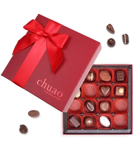 Vista 4 de Chuao Chocolatier Chef's Favorites - Caja de regalo de bombones Gourmet surtido de chocolate negro y con leche artesanal europeo sin conservantes