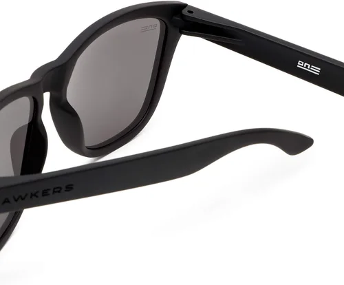 Vista 97 de Hawkers One Sunglasses for Men and Women - 100% UV400 Protection - Lightweight and Square Sunglasses