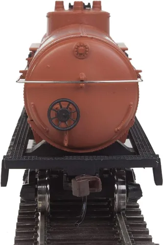 Vista 3 de Walthers Trainline HO Scale Model Canadian National Tank Car, rojo