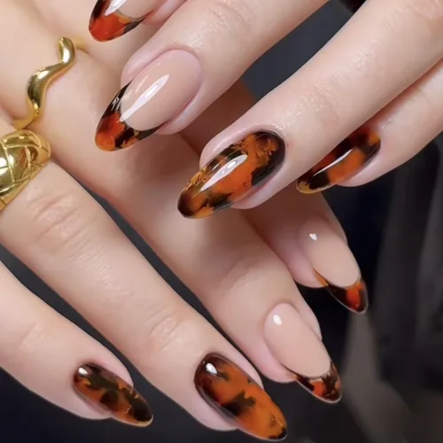 Vista 15 de Uñas postizas de almendra medianas MABKJLF con punta francesa, uñas falsas 3D con diseños de pedrería de flores de fresa, uñas pegajosas brillantes 1