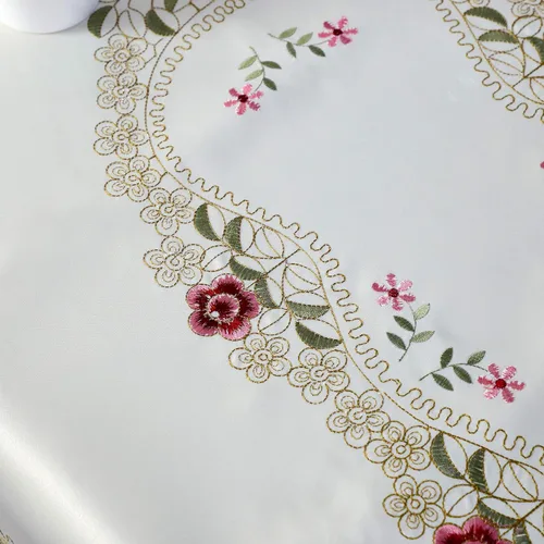 Vista 4 de Mantel bordado de damasco rosa camelia, rectangular, color blanco roto 42 x 60 pulgadas