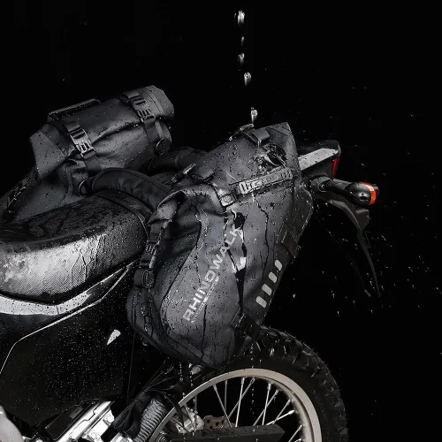 Vista 6 de Rhinowalk Bolsas de sillín impermeables antivibración para motocicleta, bolsas laterales para moto, bolsas de hombro para moto, alforjas de moto 18L