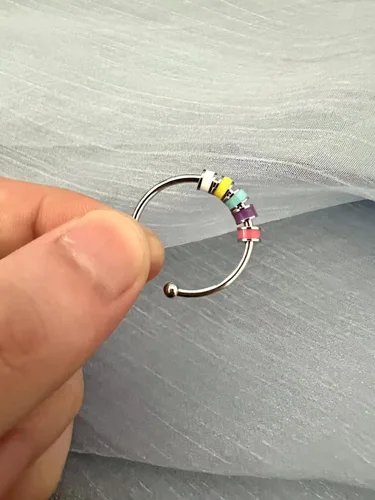 Vista 2 de Caiyao To My Daughter - Anillo de meditación de ansiedad para mujeres y niñas, anillo con cuentas giratorio ajustable, regalo de joyería para hija
