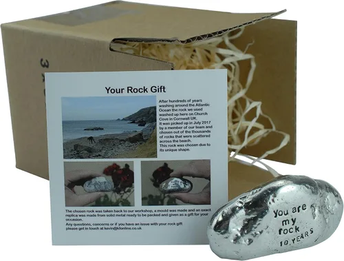 Vista 2 de Pirantin Idea de regalo de 10º aniversario 100% de estaño con texto en inglés "You are My Rock" – Regalo de metal sólido para 10 años