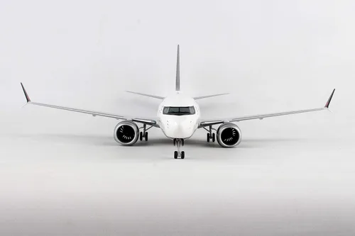 Vista 7 de Daron Skymarks Air Canada 737MAX8 1/100 con soporte de madera y engranaje