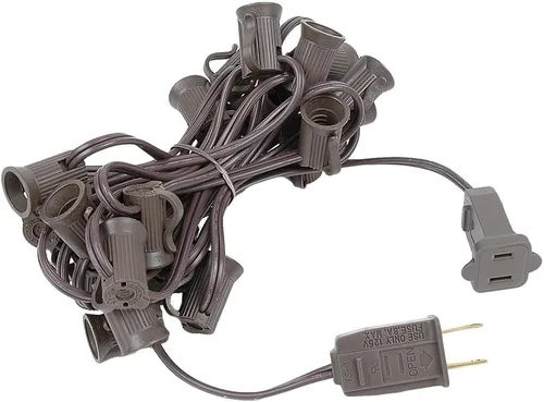 Vista 7 de Novelty Lights Cadena de luces de Navidad C7 de 25 pies para exteriores, tira de luces para patio, base de candelabro (C7/E12), espacio de 12 Blanco