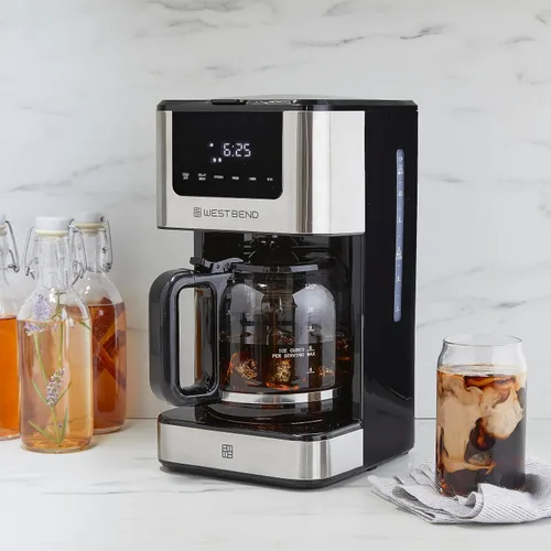 Vista 7 de West Bend Cafetera de goteo que prepara caliente o helado, programable con selector de fuerza de preparación, apagado automático y 6 funciones